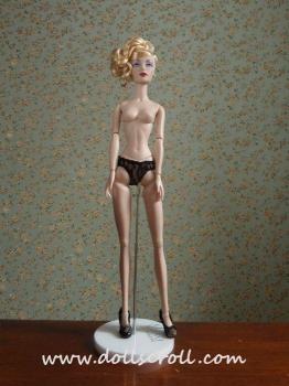 Madame Alexander - Alex - Black Swan Alex - Doll