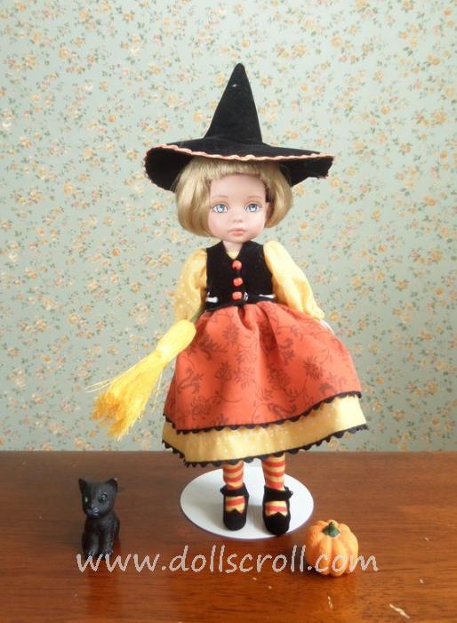 Tiny Betsy Halloween Trunk Set