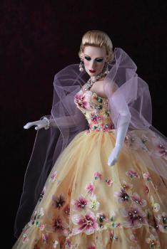 D.A.E. Originals - Romance Reborn - Empress - Outfit