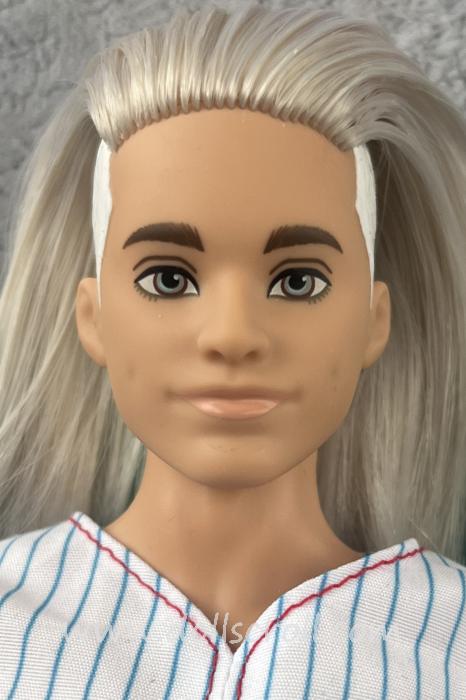 2020 Fashionistas Color-Blocked Top Ken Reveal